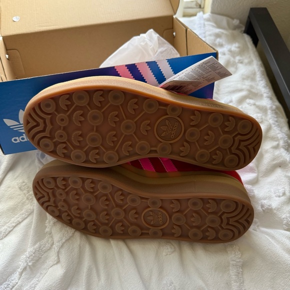 2024 ADIDAS GAZELLE BOLD COLLEGIATE RED LUCID PINK WOMENS - Picture 4 of 14